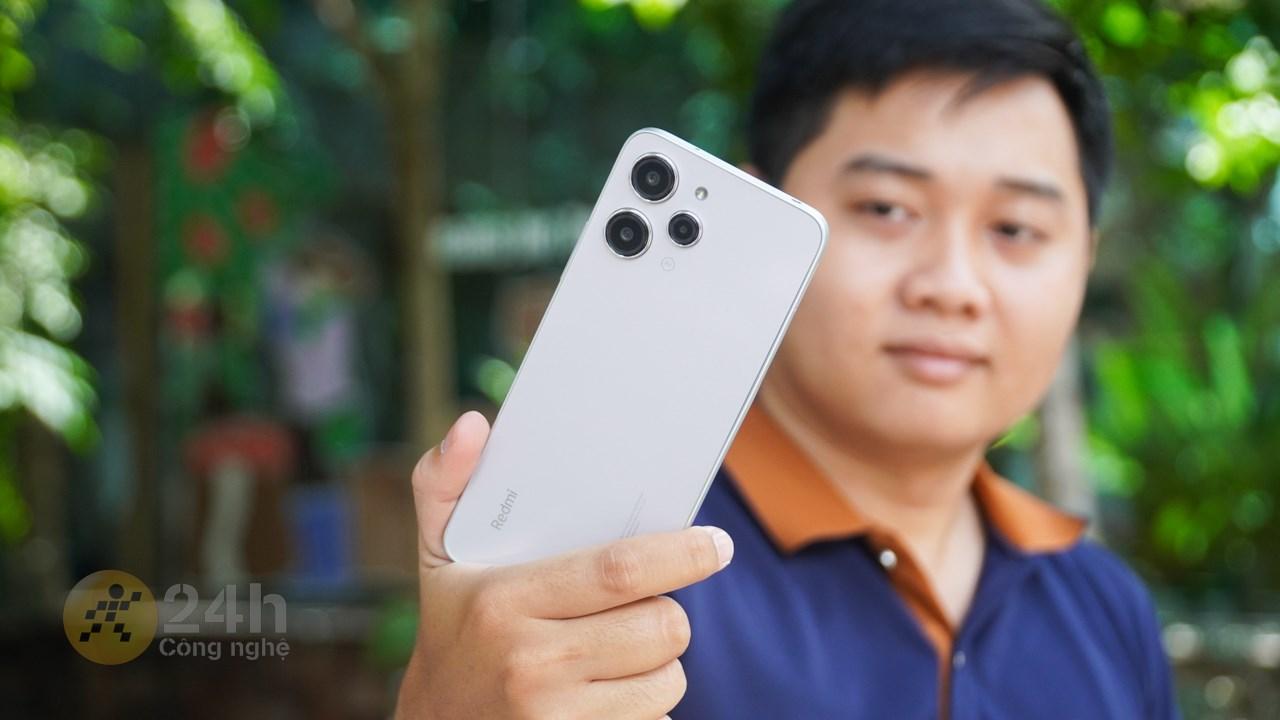 Mình nhất định sẽ cập những thông tin mới nhất về Redmi 14 trong thời gian sớm nhất cho mọi người (ảnh minh họa: Redmi 12).