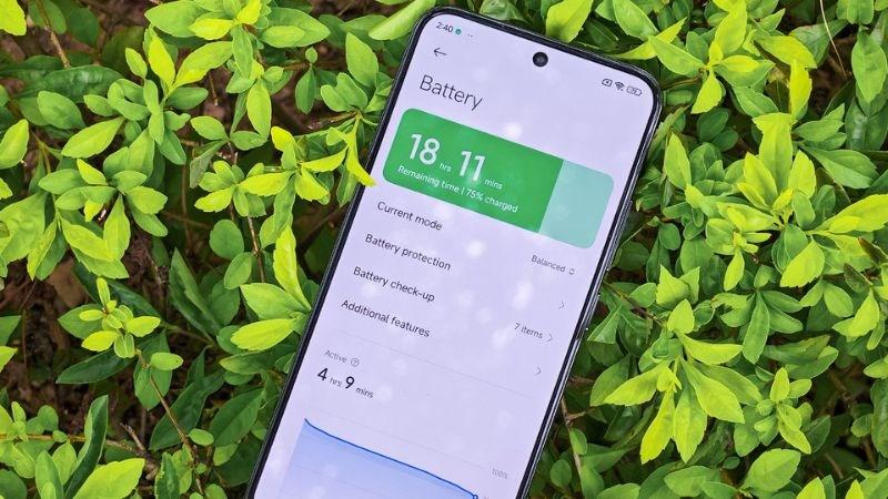 Xiaomi 14 c&oacute; thời lượng sử dụng tương đối l&acirc;u