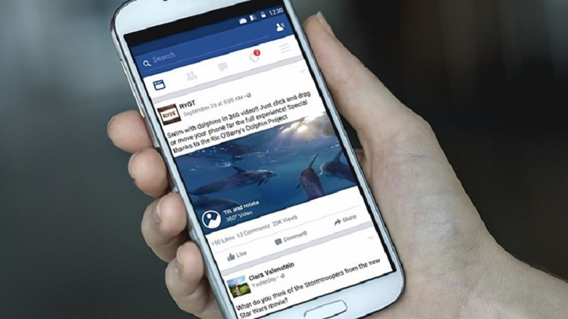 alt mô tả giao diện facebook trên điện thoại