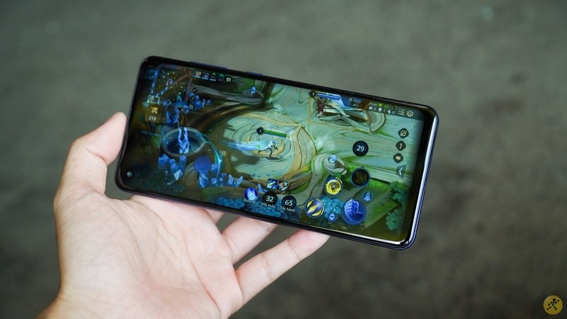 Có nên mua điện thoại sử dụng chip Exynos để chơi game?