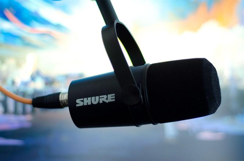 Shure MV7 X có chất lượng thu âm tốt mà lại sở hữu giá thành vừa phải.