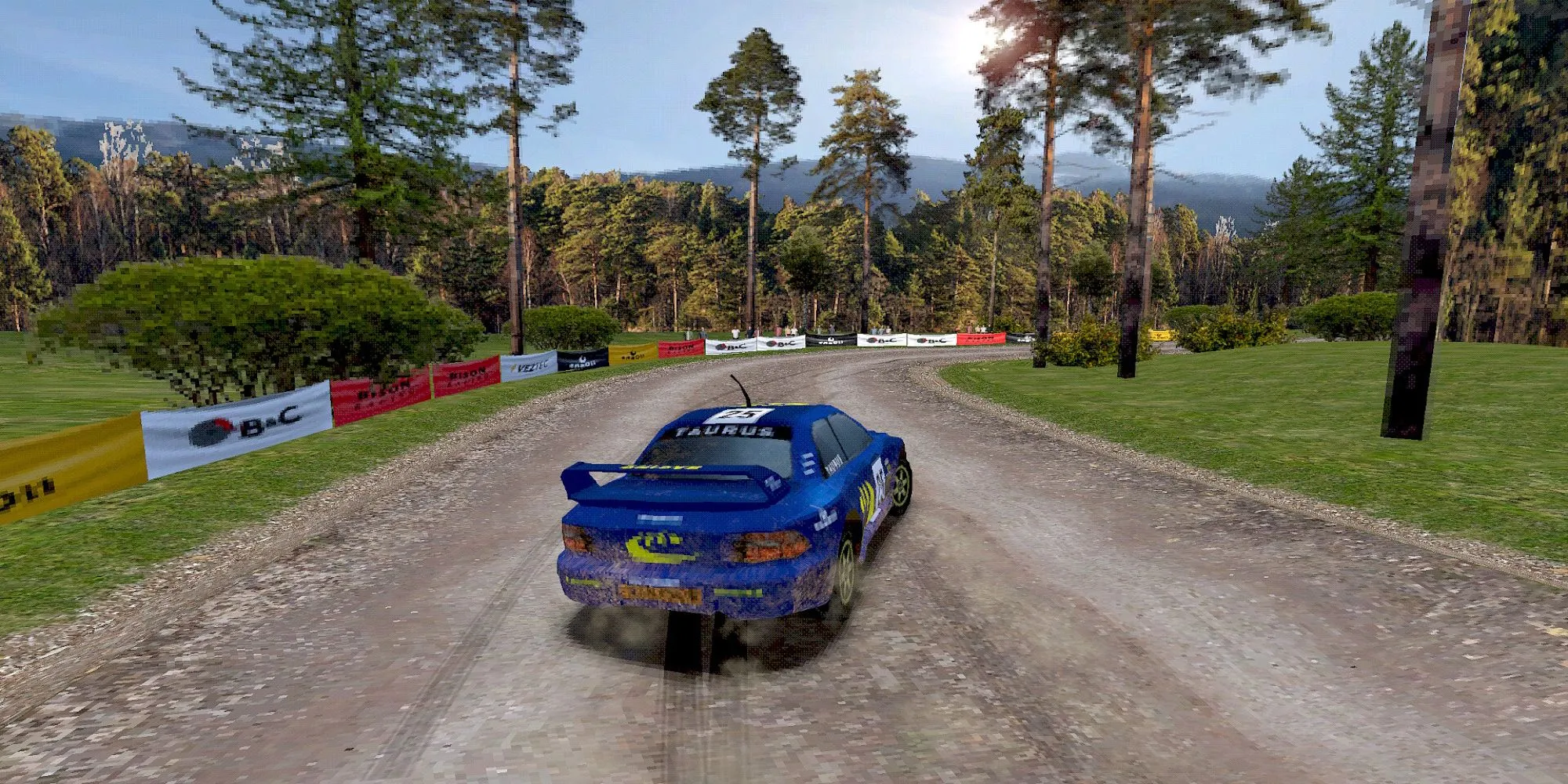 Chiếc xe rally màu xanh trong game Old School Rally đang đua trên cung đường tuyết, gợi nhớ phong cách đồ họa của game đua xe PS1.