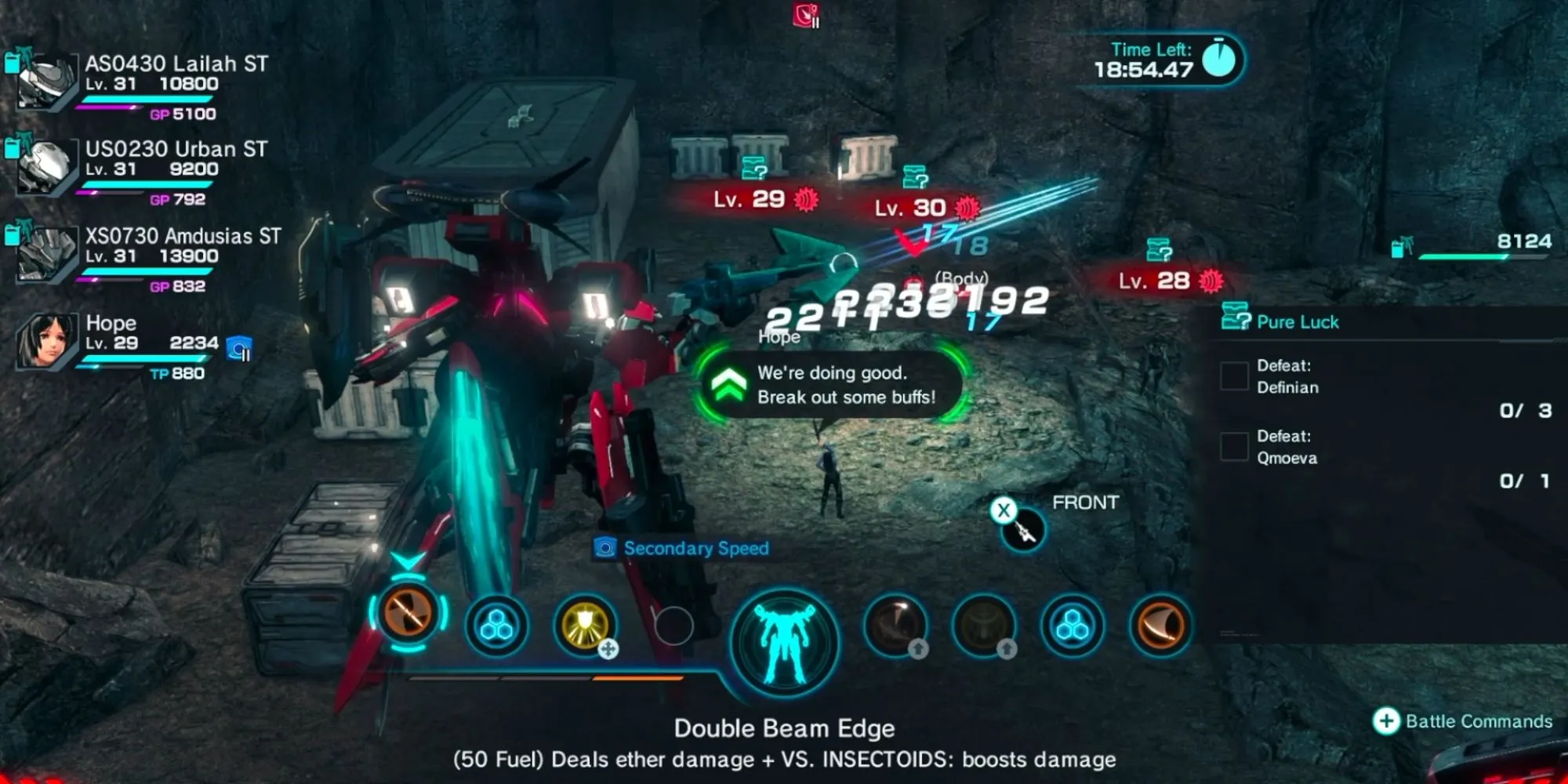 Chiến đấu bằng Skell mạnh mẽ chống lại kẻ thù khổng lồ trên hành tinh Mira trong Xenoblade Chronicles X