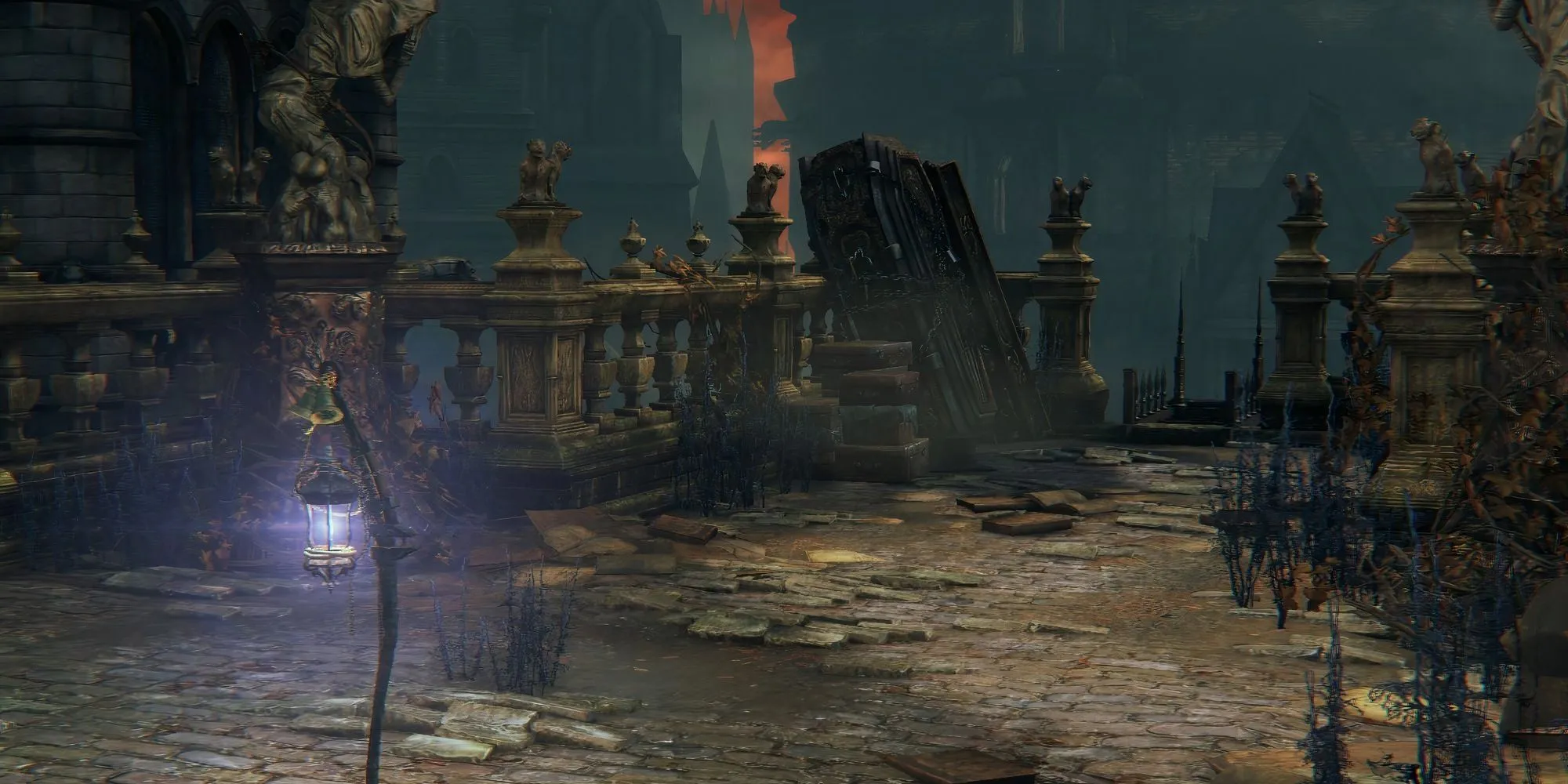 Đường phố Central Yharnam đầy rẫy hiểm nguy trong Bloodborne, với kiến trúc Gothic và đám đông cuồng loạn.