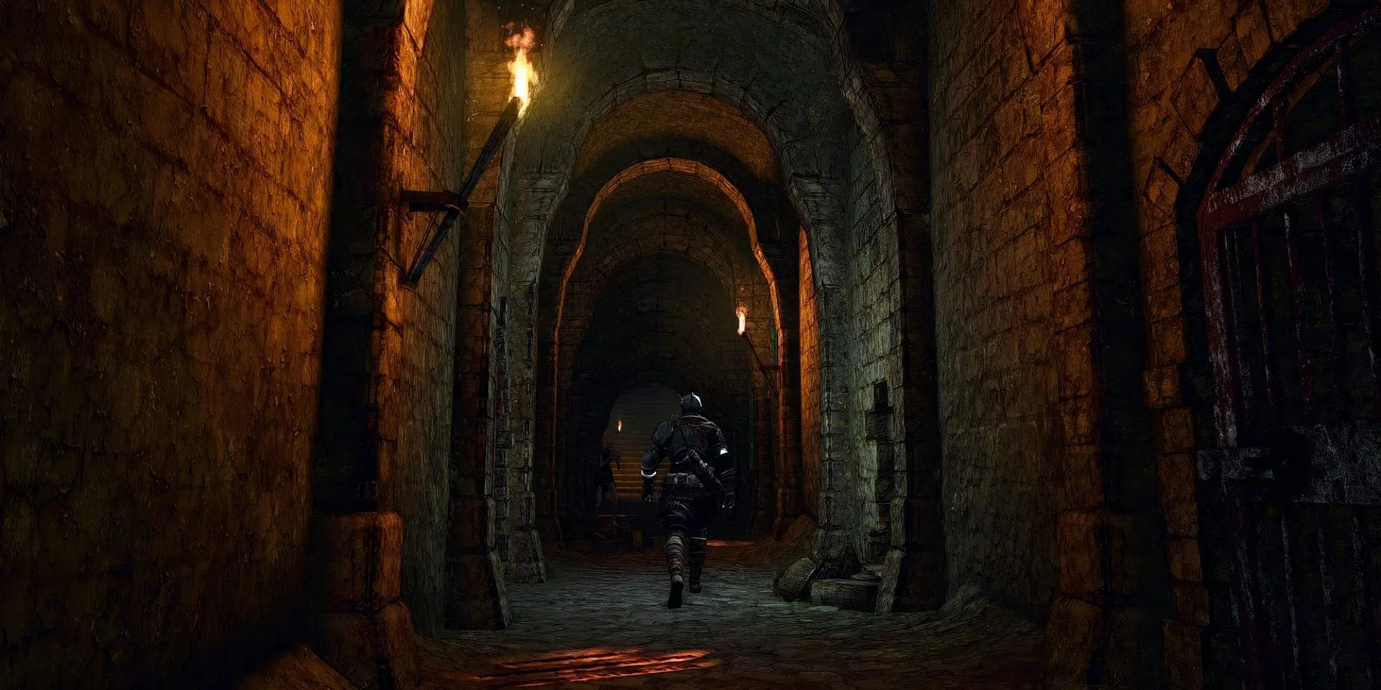 Hành lang u ám của Undead Asylum trong Dark Souls 1, nơi bắt đầu cuộc hành trình của Chosen Undead.