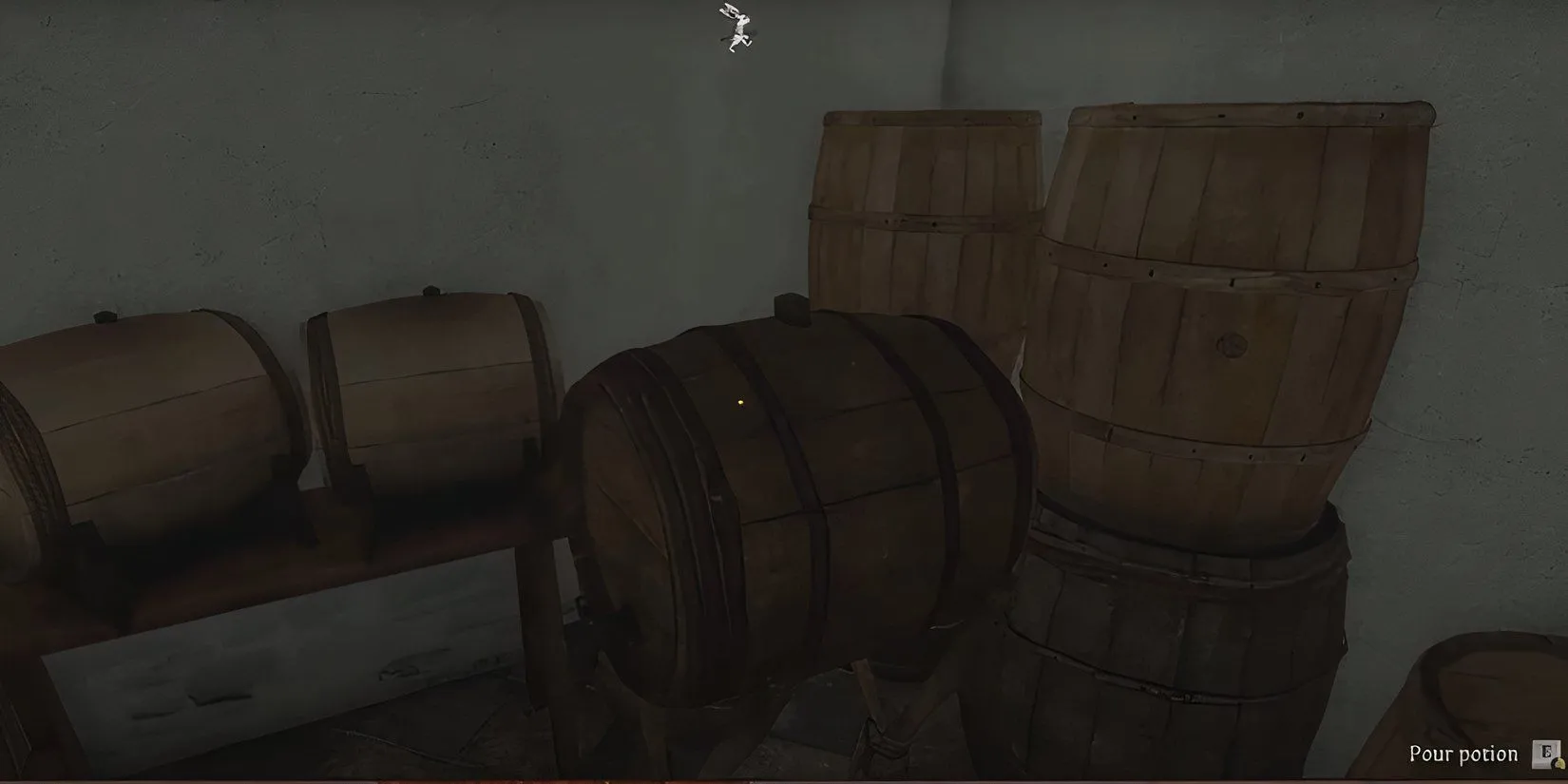 Henry bí mật bỏ hoa cúc vào thùng rượu của Naaz tại nhà tắm của Adam trong Kingdom Come Deliverance 2.