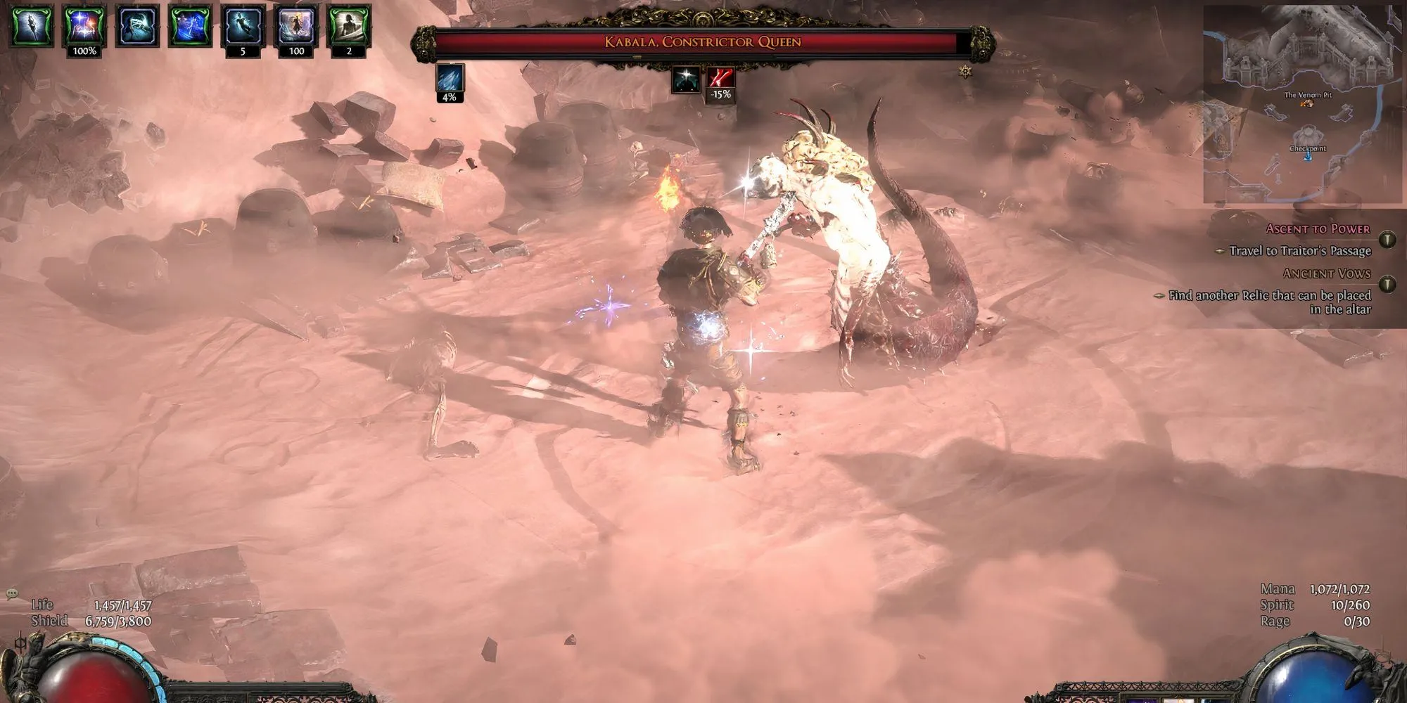 Kabala, Nữ Hoàng Loài Rắn, một boss đáng sợ trong Màn 2 Path of Exile II, xuất hiện từ cát bụi.