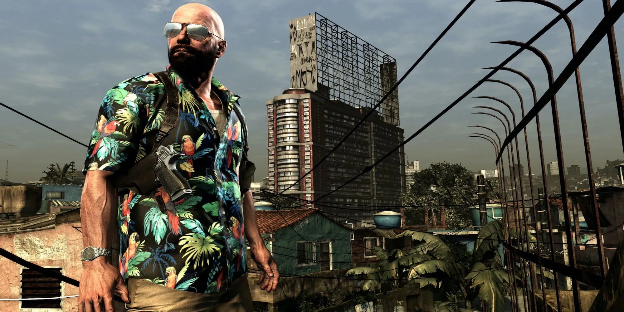 Max Payne đứng nhìn ra cảnh quan thành phố São Paulo, Brazil trong Max Payne 3.