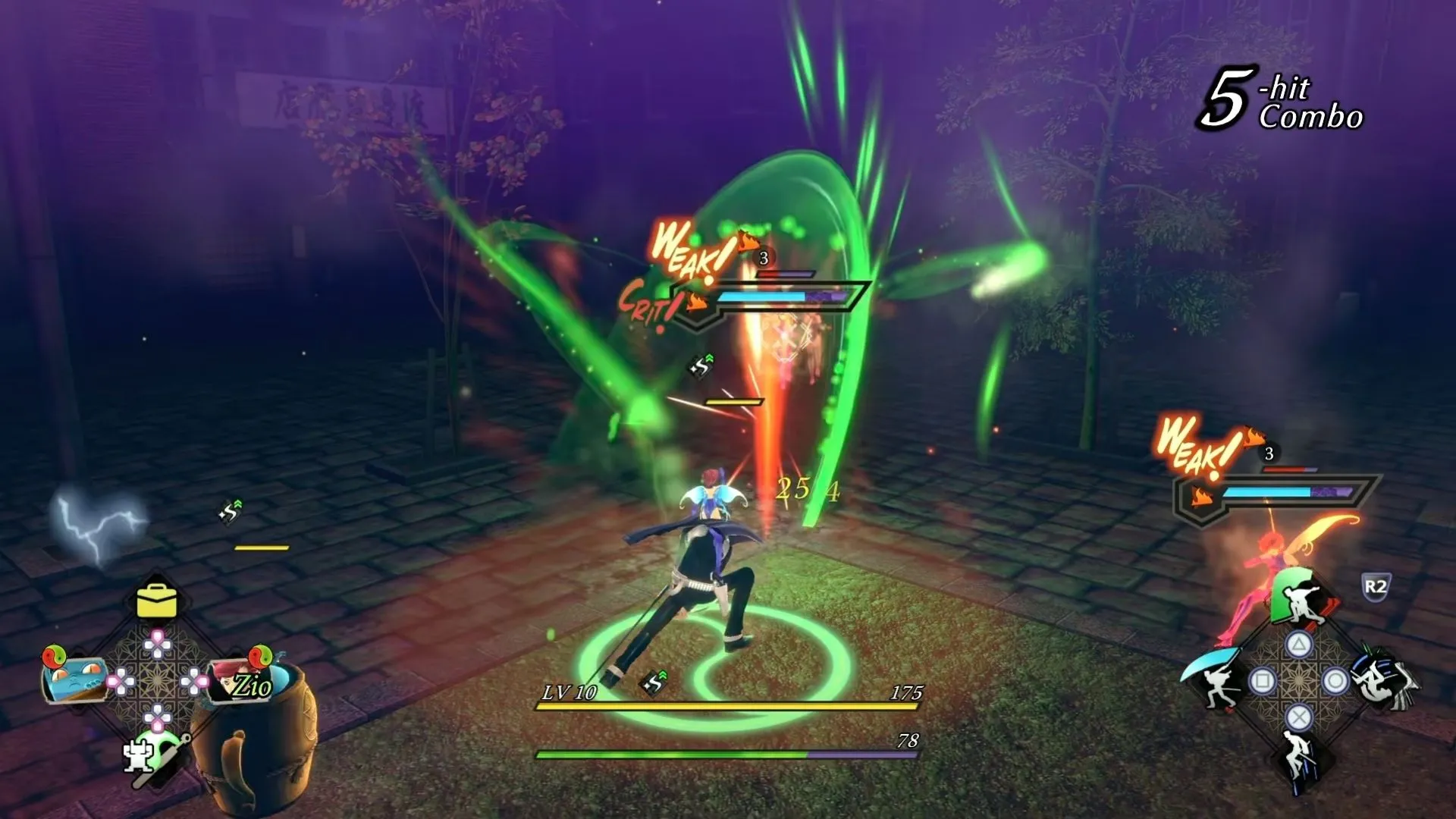 Raidou chiến đấu chống lại quỷ dữ trong hệ thống combat hành động của game