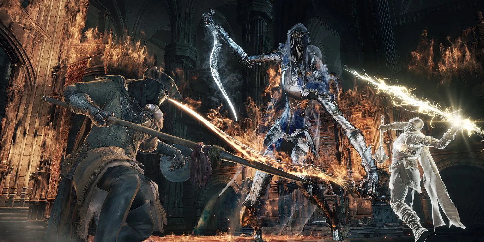 Chiến binh cầm giáo và đồng minh dùng sét phối hợp tiêu diệt kẻ thù trong Dark Souls 3, một pha giao tranh kịch tính