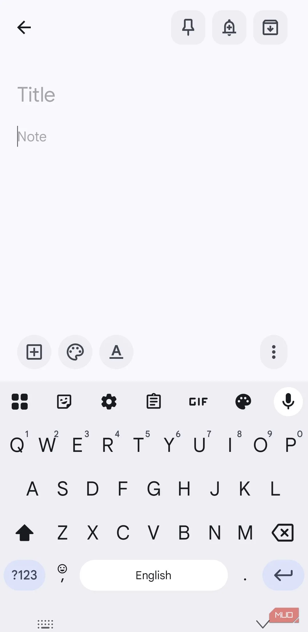 Gboard trên điện thoại Android đang mở Clipboard và tùy chọn Pin text