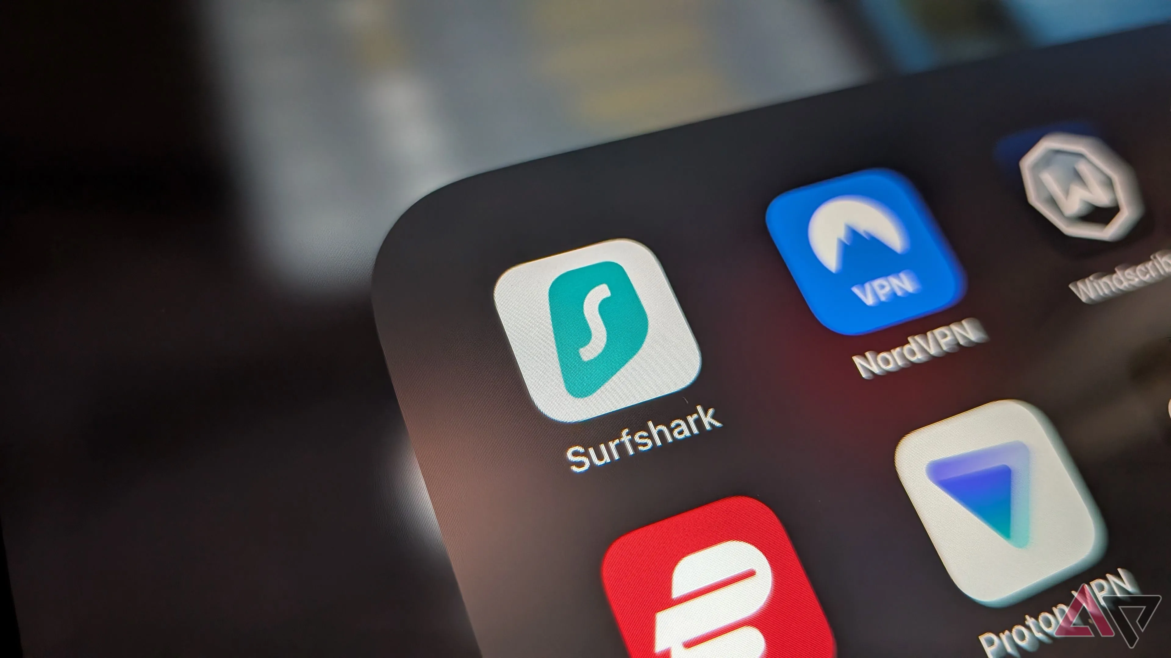 Giao diện Surfshark trên iPad/Chromebook, phù hợp cho đa thiết bị