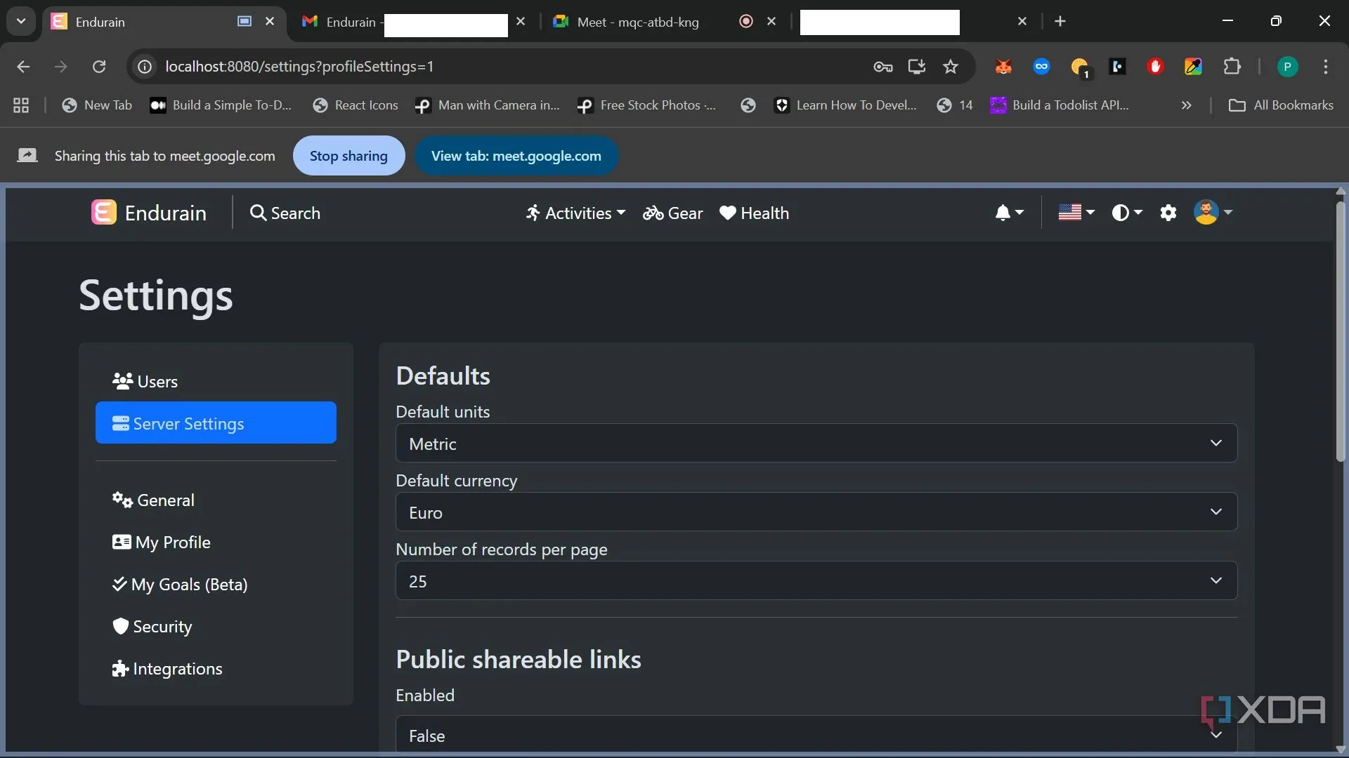 Giao diện trang cấu hình server và các tuỳ chọn Docker của Endurain khi cài đặt