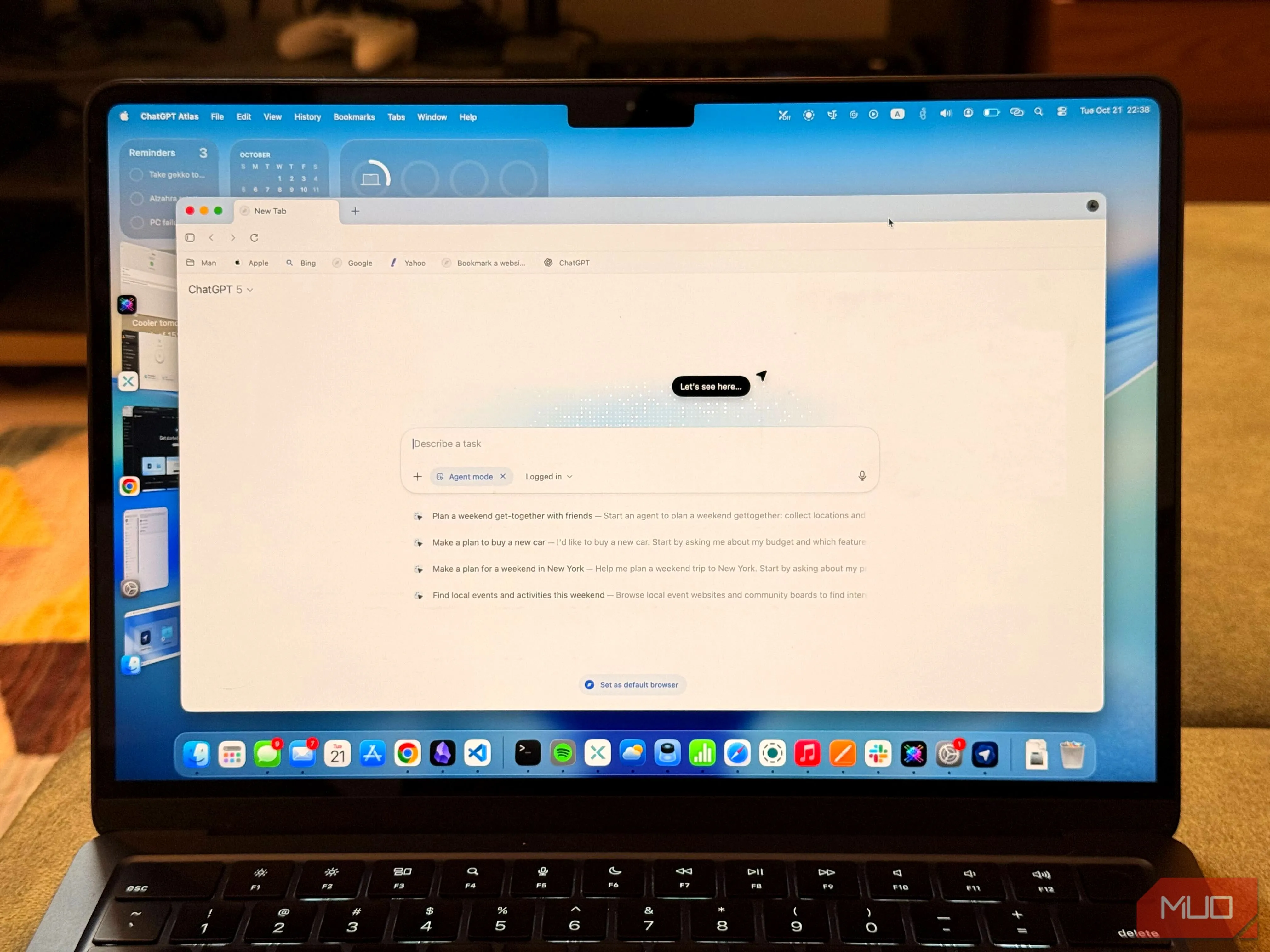 Giao diện trình duyệt ChatGPT Atlas hiển thị trên macOS, minh họa cách các sản phẩm AI mới tái sử dụng dữ liệu và trình bày nội dung sinh tạo
