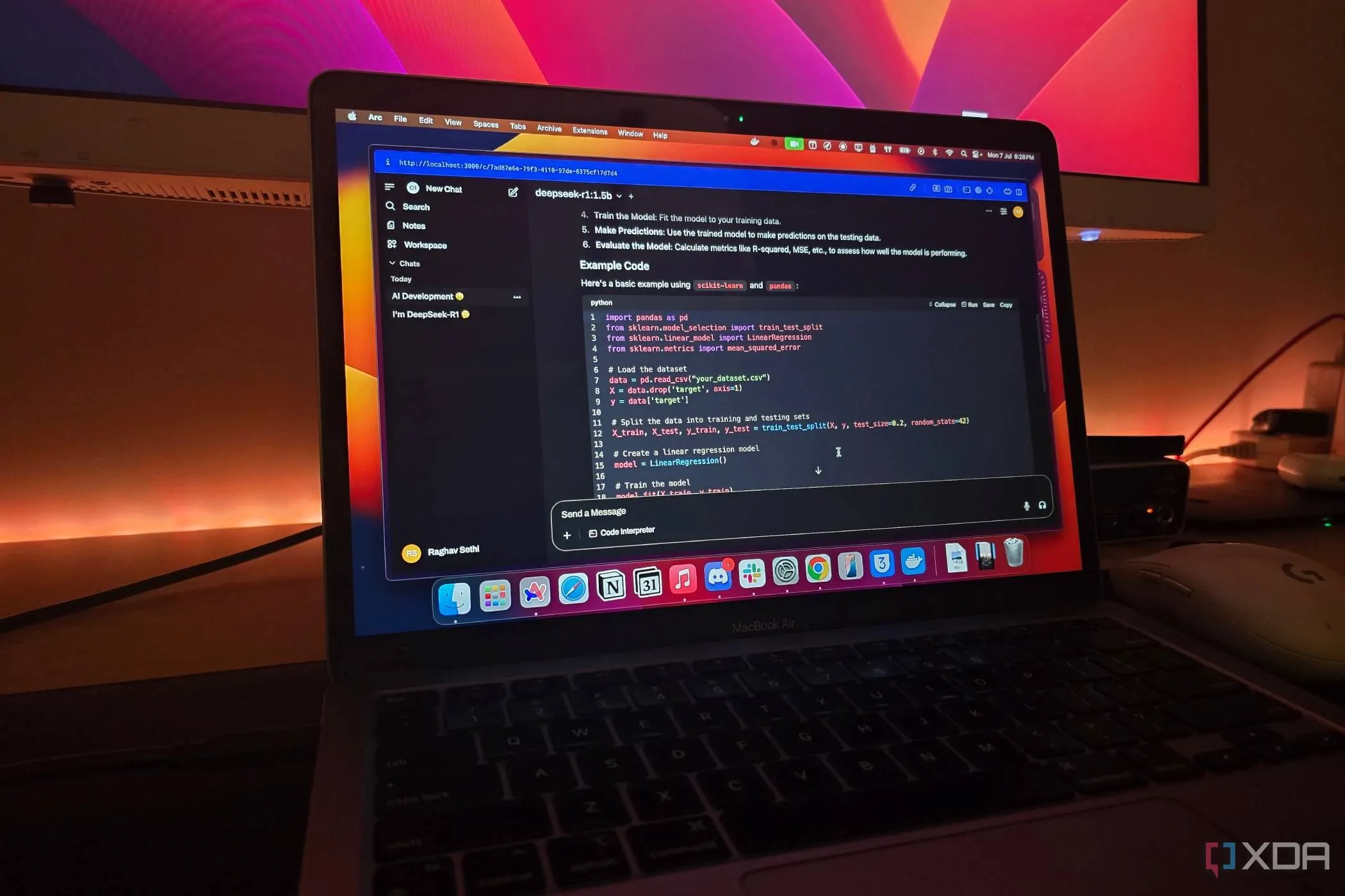 MacBook Air chạy DeepSeek-R1 local — ví dụ xu hướng xử lý AI tại chỗ để giảm chi phí cloud
