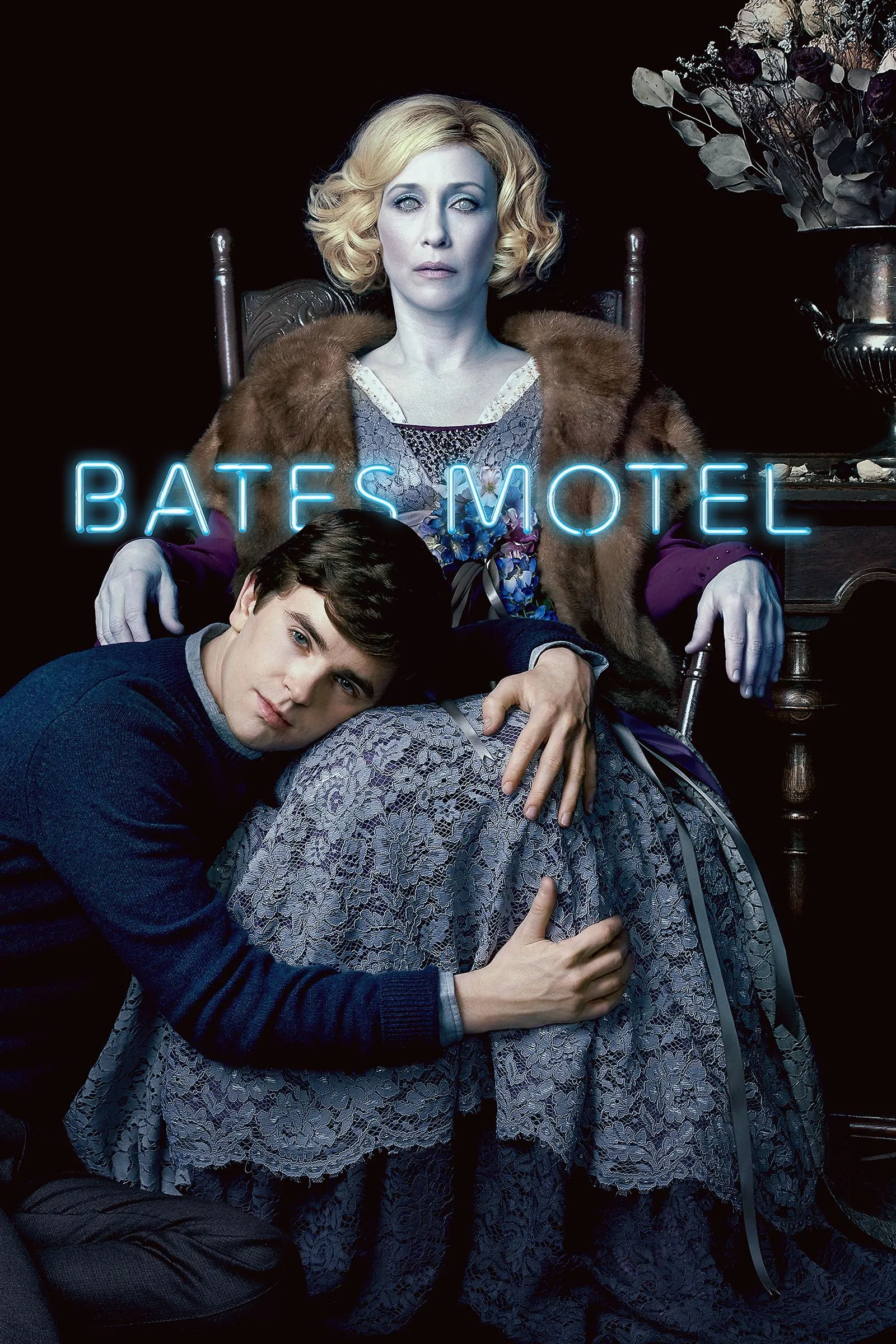 Poster Bates Motel tối màu, poster series tiền truyện Psycho với Norman và Norma