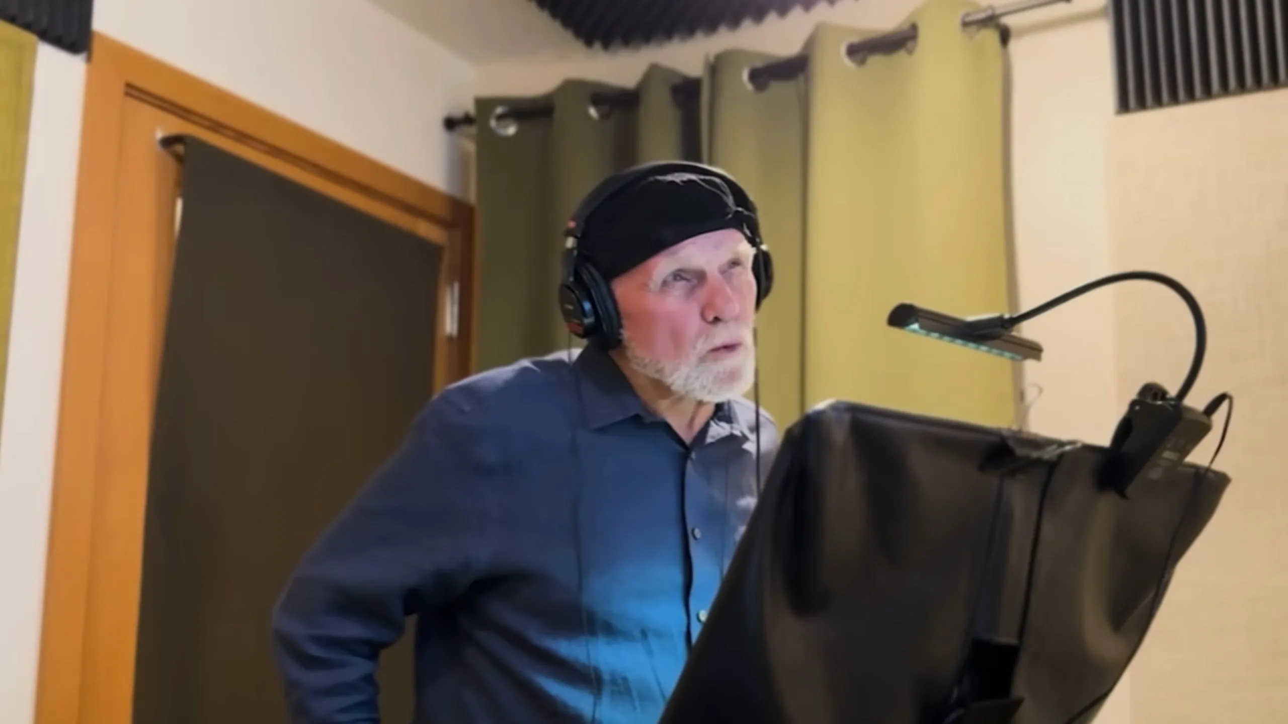 Steve Downes trở lại lồng tiếng Master Chief cho bản remake với ghi âm mới
