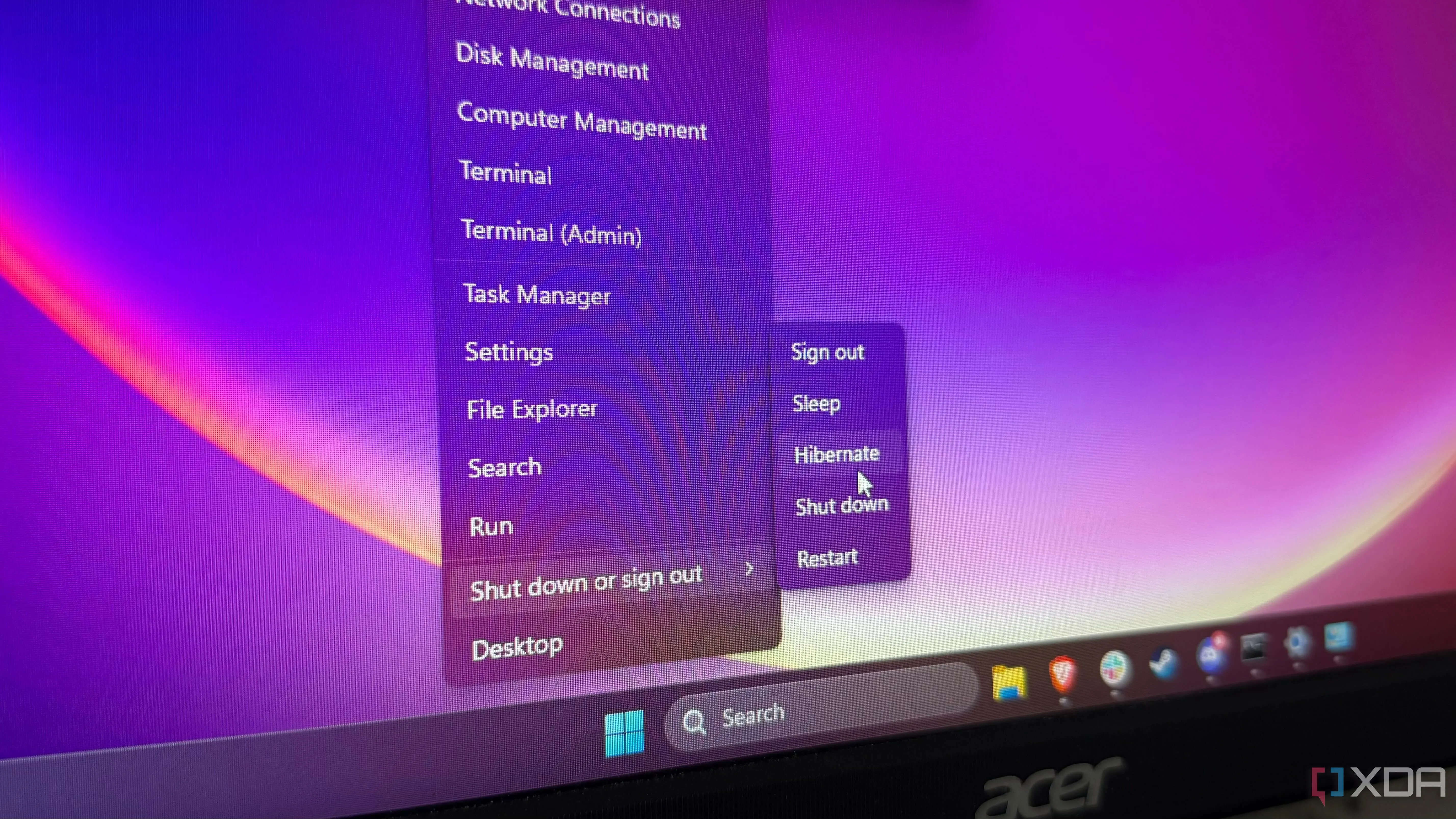 Tùy chọn nguồn Windows 11 hiển thị cài đặt Tắt, Ngủ và Hibernate trên laptop